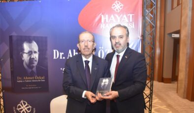 Dr. Ahmet Özkul tecrübelerini kitapta topladı