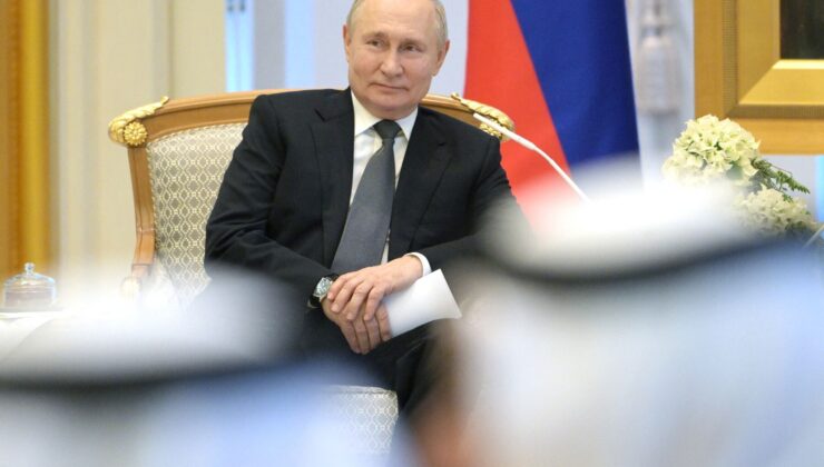 Putin, 2024 seçimlerinde yeniden aday olacağını açıkladı