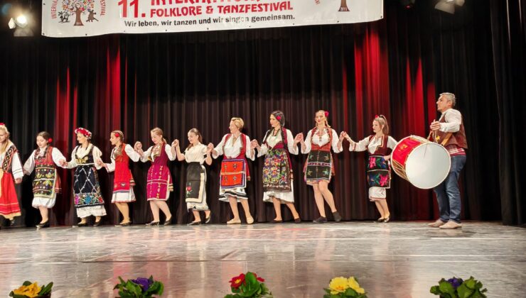 Nürnberg’de görkemli folklor şöleni