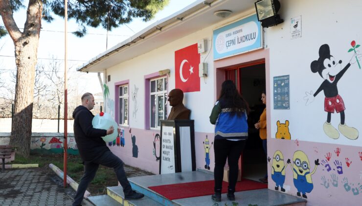 Mudanya Belediyesi’nden öğrencilere çifte destek 