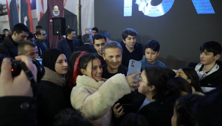 Astronot Alper Gezeravcı İnegöl’de öğrencilerle buluştu