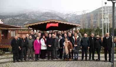 Gemlik Belediye Başkanı muhtarlarla bir araya geldi