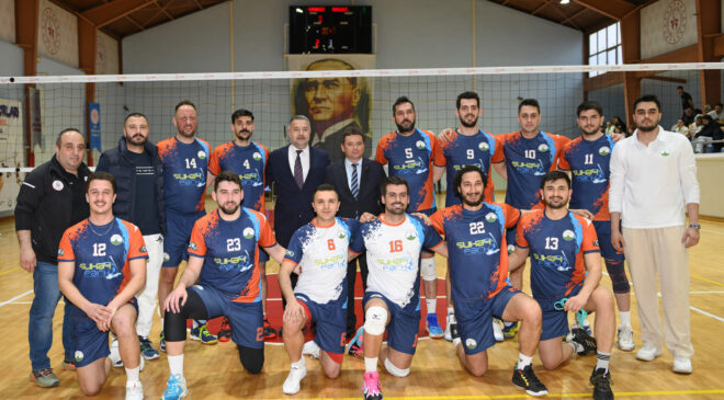 Osmangazi Belediyespor Voleybol Takımı final grubunda