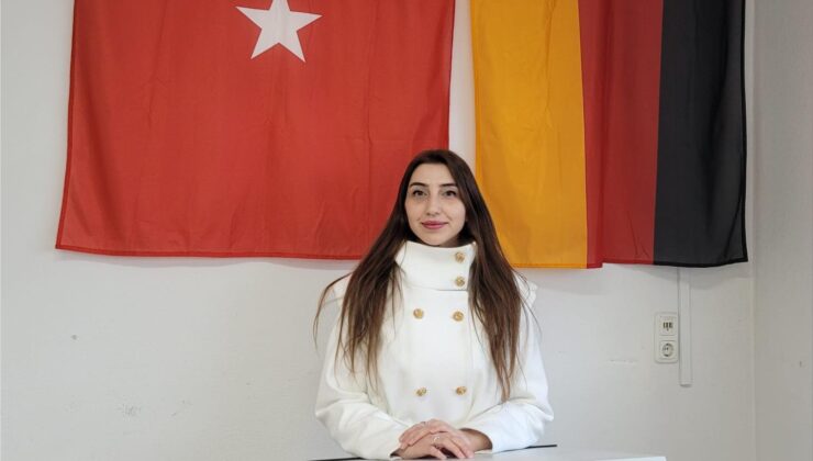 Landshut’ta Türkçe ve Türk Kültürü öğretmeni göreve başladı
