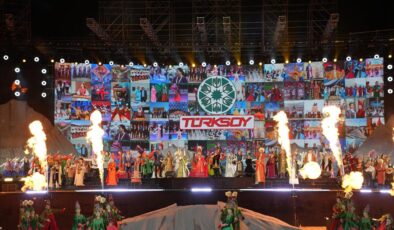 İnegöl Halk Dansları Topluluğu, Aktau Festivali’ne katıldı