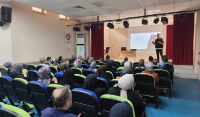 Bursa polisi uyuşturucu konusunda bilgilendirme yaptı