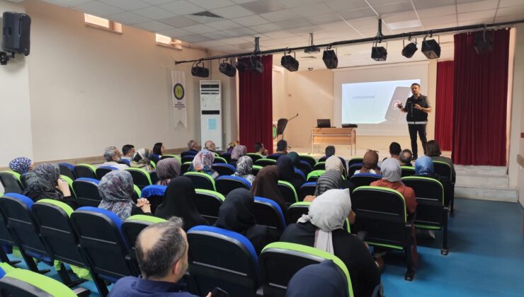 Bursa polisi uyuşturucu konusunda bilgilendirme yaptı
