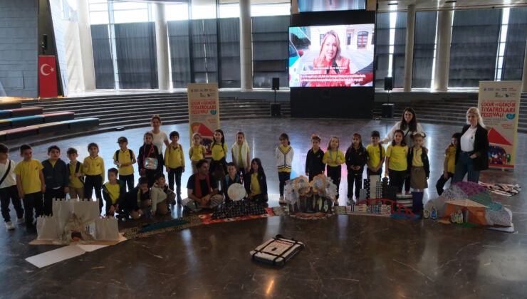 Uluslararası Tiyatro Festivali Bursa’da devam ediyor