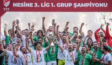 Yeşil beyazlı coşku: Bursaspor kupasını kaldırdı