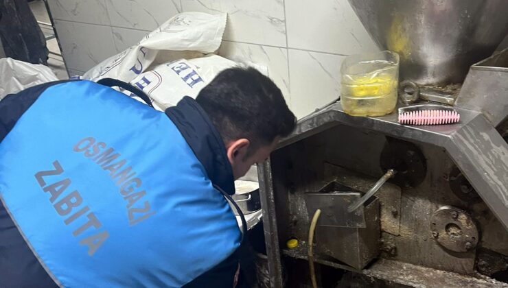Bursa’da zabıta denetimi: Sağlıksız üretim yapan işyerine baskın