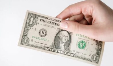 Son dakika döviz: Dolar yükseliyor, euro düşüyor