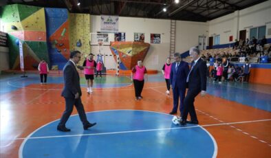 İnegöl’de Engelsiz Kalpler Futsal Turnuvası gerçekleşti