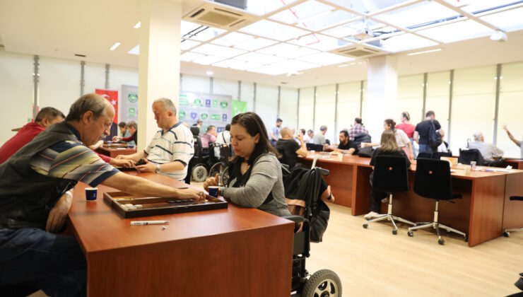 Zarlar Bursa’da eşitlik için döndü