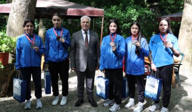 Başkan Bozbey’den boks şampiyonlarına tebrik ve destek