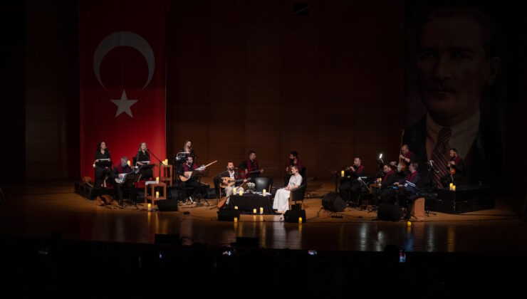 Bursa’da müzikseverler Mahzuni Şerif ve Aşk Masalı konserleriyle coştu