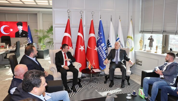 Büyükşehir’den Studeniçani Belediyesi’ne çöp kamyonu desteği