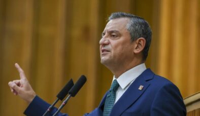 CHP lideri Özel: AYM, belediyelere cinayet işle diyor
