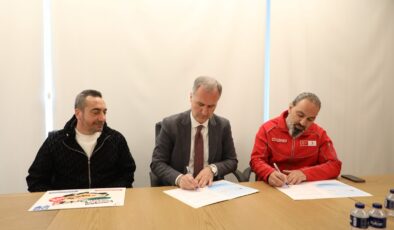 İnegöl Belediyesi ve Kızılay’dan Gazze’ye yardım eli