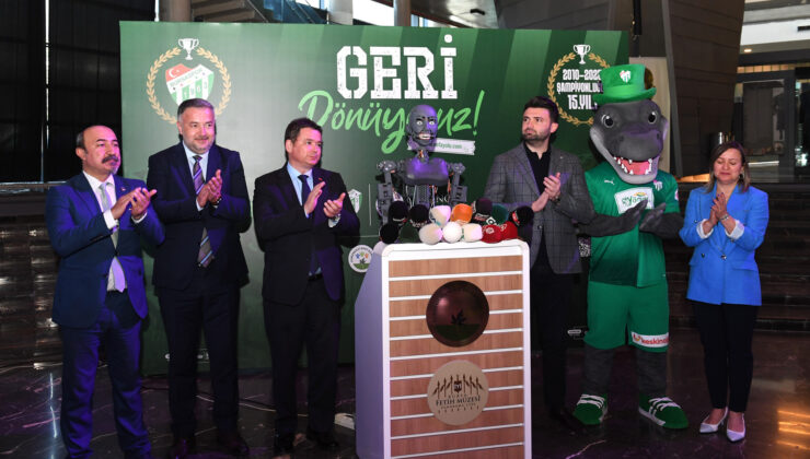 Vefa Yolu’nda yeşil beyaz buluşma: Bursaspor şampiyonluğunun 15. yılı kutlandı