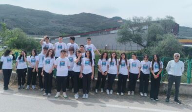 Gemlik’te “Mavi Dedektifler” Karsak Deresi’ndeki kirliliğe dikkat çekti