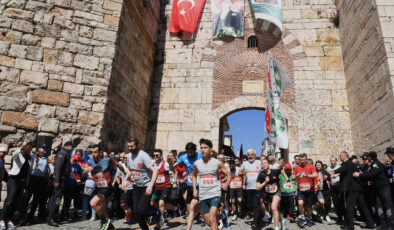 20. Uluslararası Osmangazi Tarihi Kent Koşusu tamamlandı