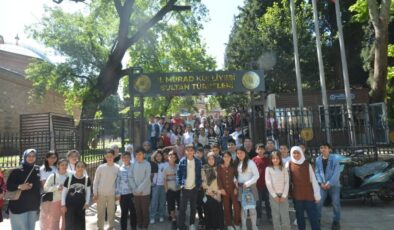 Tarihle iç içe bir gün: Bursa’da öğrencilere vakıf etkinliği