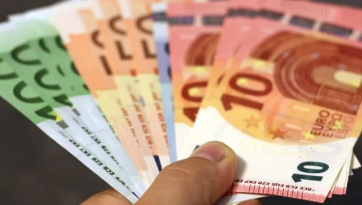 Dolar ve euro haftaya yatay seyirle başladı