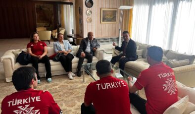 Milli atıcılar Münih’te Başkonsolos Süalp Erdoğan’ı ziyaret etti