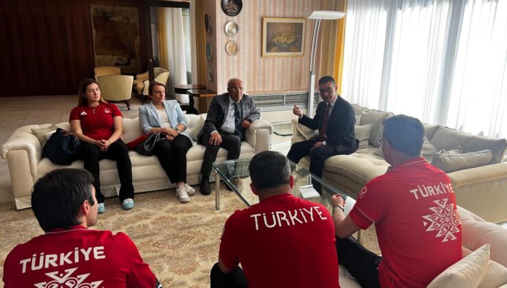 Milli atıcılar Münih’te Başkonsolos Süalp Erdoğan’ı ziyaret etti