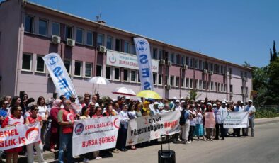 Bursa’da sağlık çalışanlarından ortak çağrı: “Emeğimiz gasp ediliyor!”