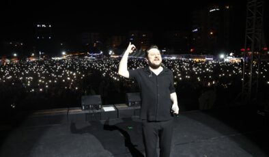 Ekin Uzunlar, Nilüfer Karadeniz Festivali’nde sahne aldı