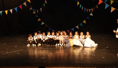 Nilüferli minikler drama gösterileriyle alkış topladı