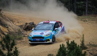 Dünyadaki ilk ve tek engelli kadın ralli pilotundan çifte podyum
