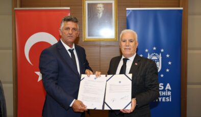 Mustafakemalpaşa’da üreticiye silaj desteği