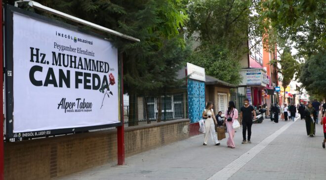 “Hz. Muhammed (sav)’e Can Feda” mesajı İnegöl’de gönüllerde buluştu