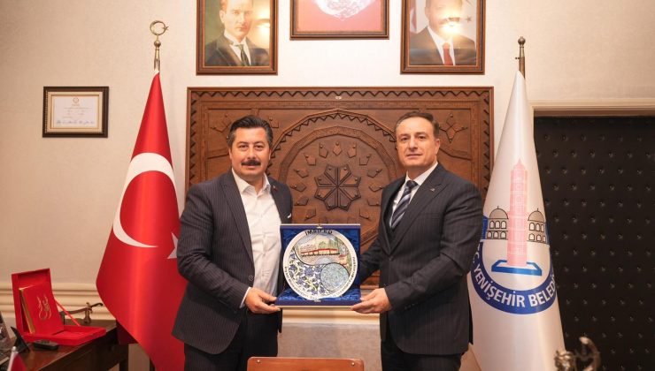 Başkan Özel: “İlçeyi yeniden inşa etmeye hazırız”