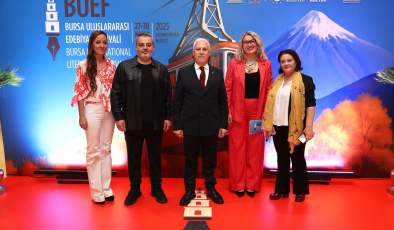 Bursa’da edebiyat şöleni başladı: Tema “Cesaret”