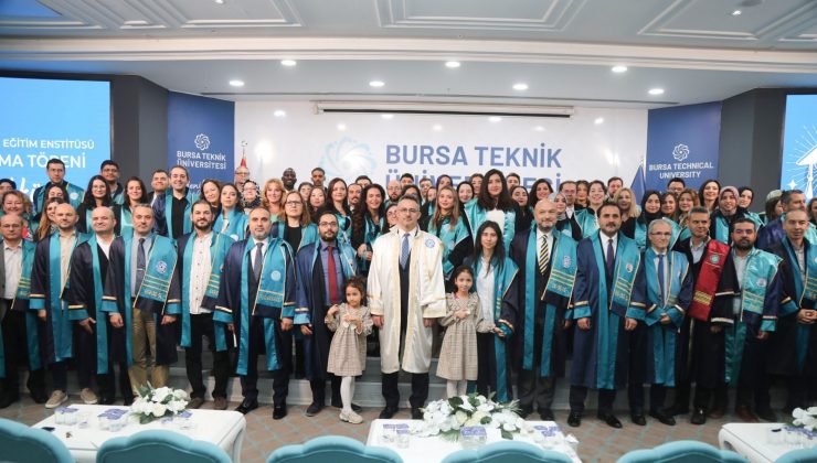 BTÜ’de doktora ve yüksek lisans mezunları diplomalarını aldı