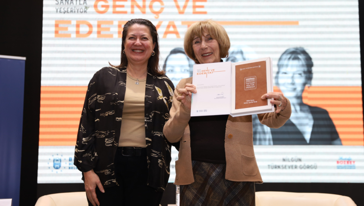 Edebiyatın usta ismi Ayşe Kulin Bursa’da gençlerle buluştu