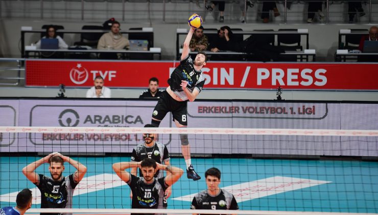 Osmangazi voleybolda genç kadrosuyla umut verdi