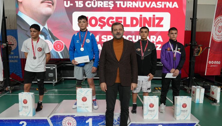 400 genç güreşçi mindere çıktı, şampiyon Gürsu Belediyespor oldu