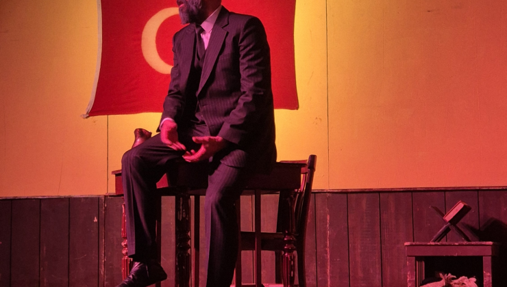 “Şair, Şiir, Şuur” oyunu sanatseverlerle buluştu