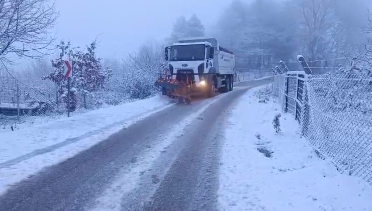 Kar yağışı Bursa’yı etkiledi, ekipler anında müdahale etti