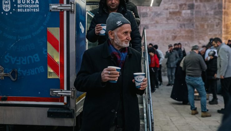 Bursa’da üç ayların bereketi camilerde paylaşılıyor