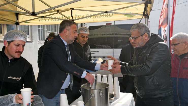 Osmangazi’de cuma namazı çıkışı gönülleri ısıtan çorba