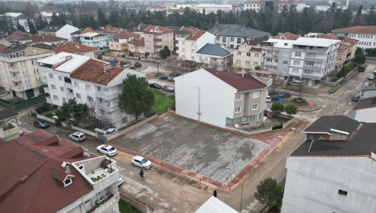 İnegöl Belediyesi’nden mahalle aralarına yeni otopark