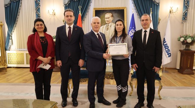 Bursa Büyükşehir’de örnek davranış ödüllendirildi