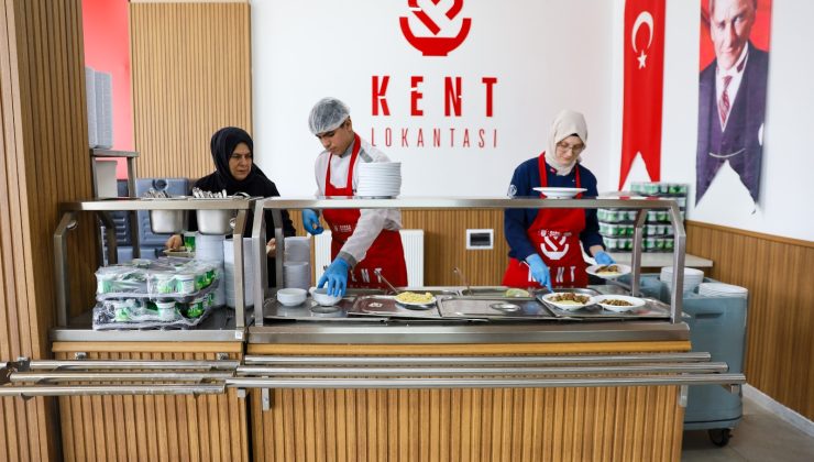 Bursa’da askıda yemek büyüyor, sofralar çoğalıyor