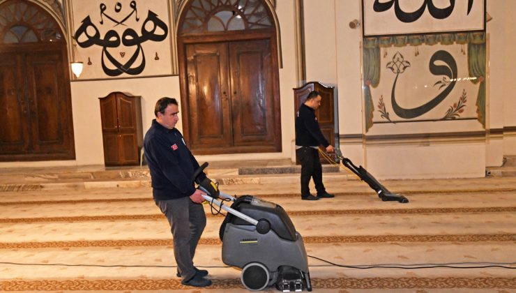 Ulu Cami’de detaylı bakım ve dezenfeksiyon