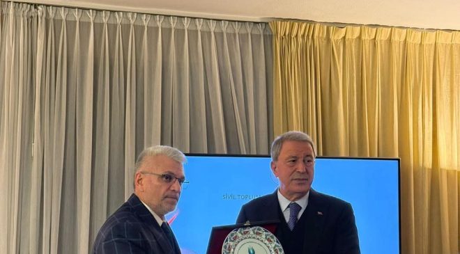 Hulusi Akar, STK temsilcileriyle Münih’te buluştu